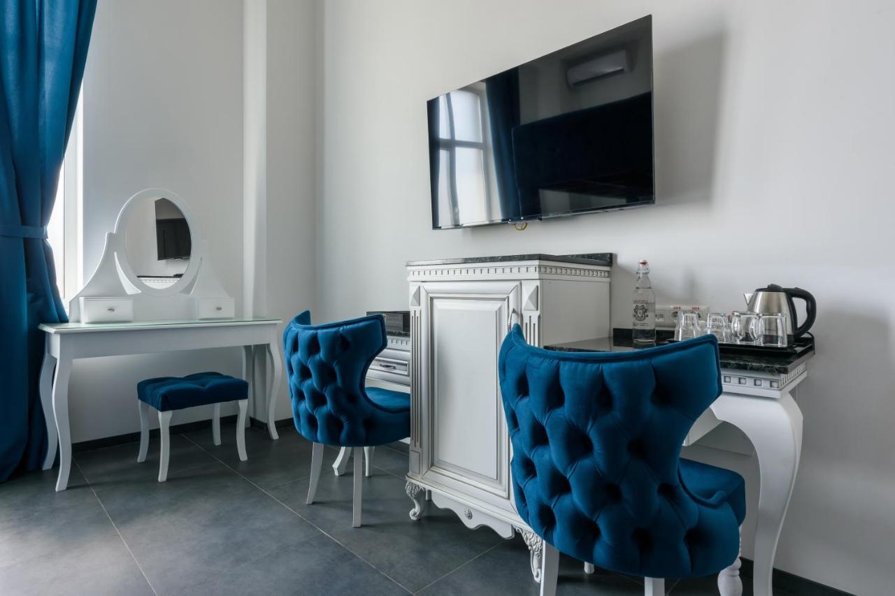 Hotel Grand Royal à TTchernivtsi Extérieur photo