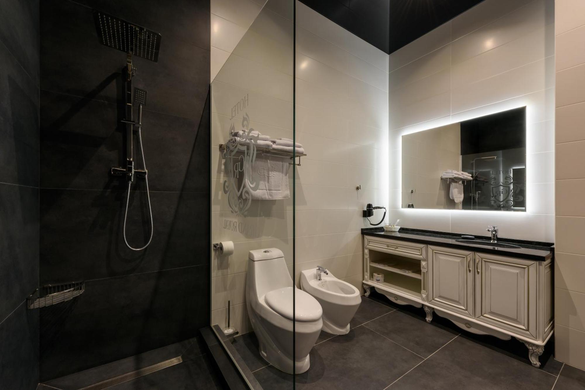 Hotel Grand Royal à TTchernivtsi Chambre photo